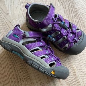 VGUC // Keen Sandals // Toddler Girl 11